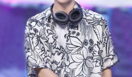 黄明昊爆料队友视频播放