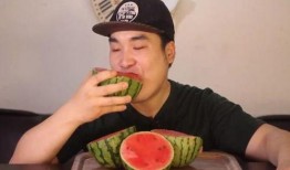 伦敦吃瓜网红是谁呀图片,揭秘伦敦网红“吃瓜达人”之谜