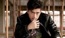 娱乐圈爆料君李现,娱乐圈爆料君的星光璀璨之路